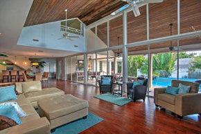 Walk to Private Beach Poolside Oasis in Pompano